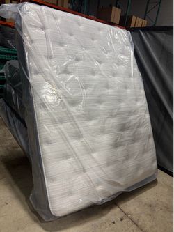 QUEEN MATTRESS BEAUTYREST