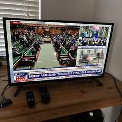 32 Inch HD TV With Roku 