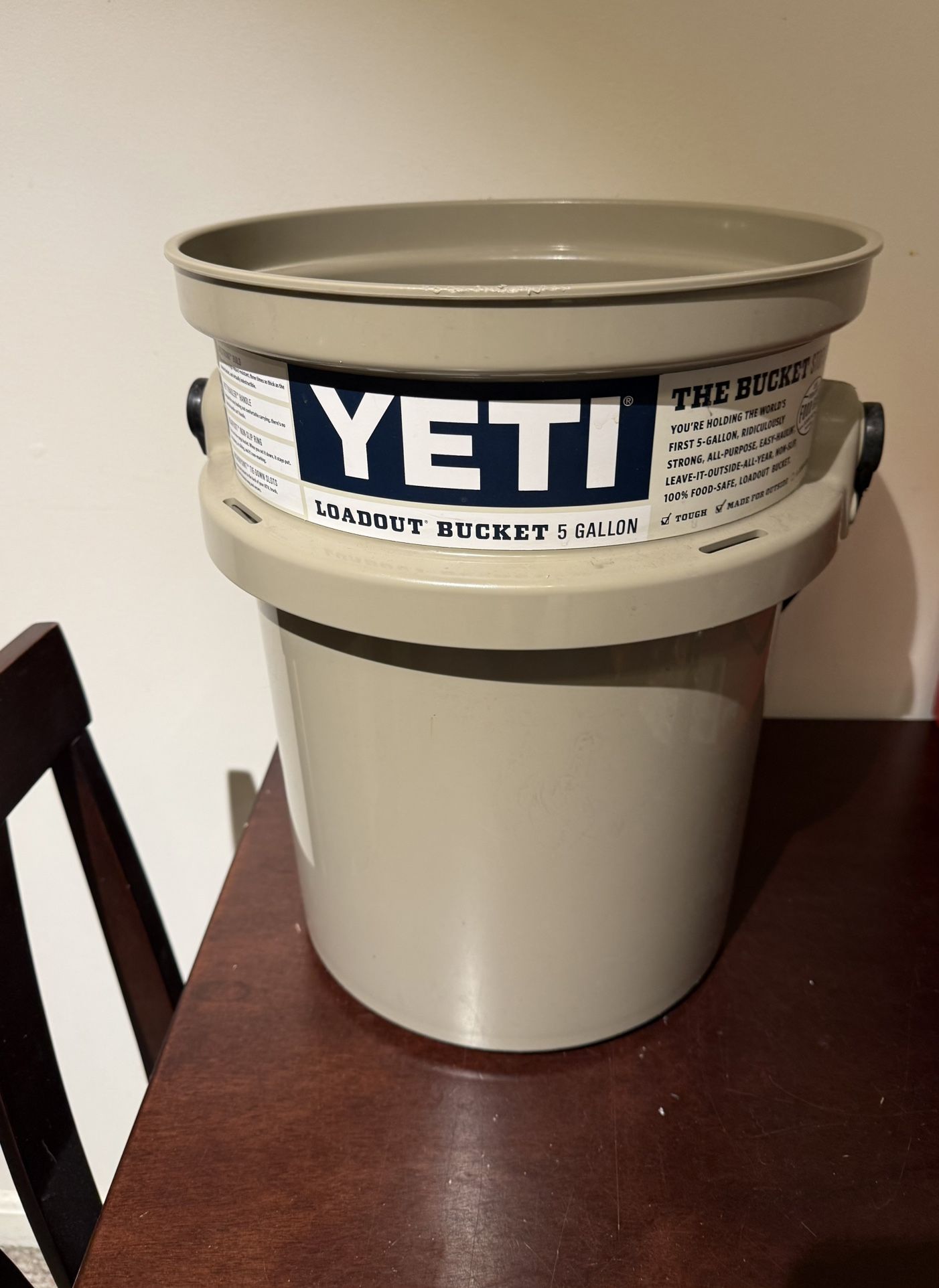 Yeti Bucket/cooler Combo
