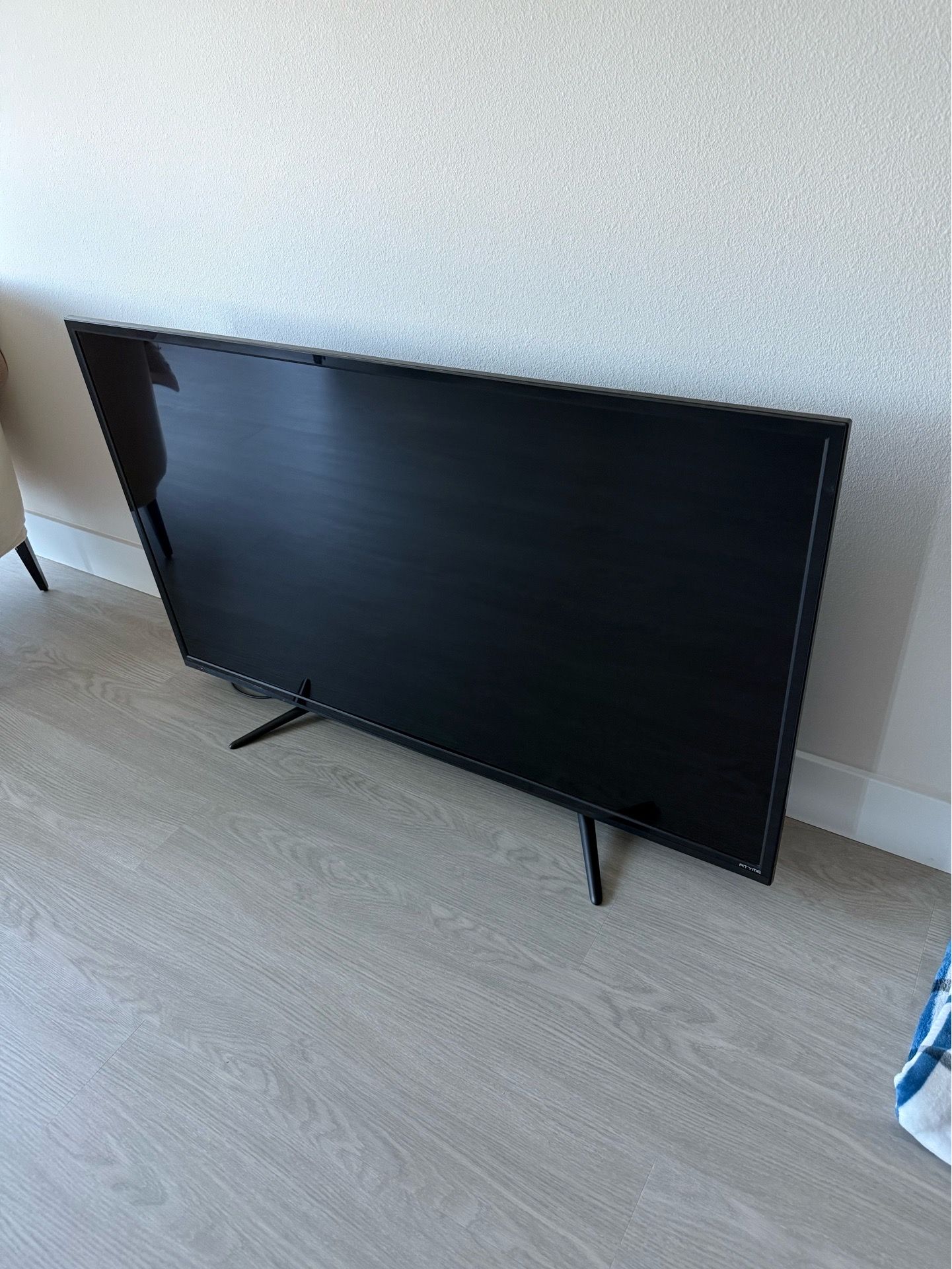 55’ LED UHD 4K TV