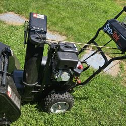 FOR SALE: Ariens Sno-Tek 24” 208cc Snow Blower – $400 OBO