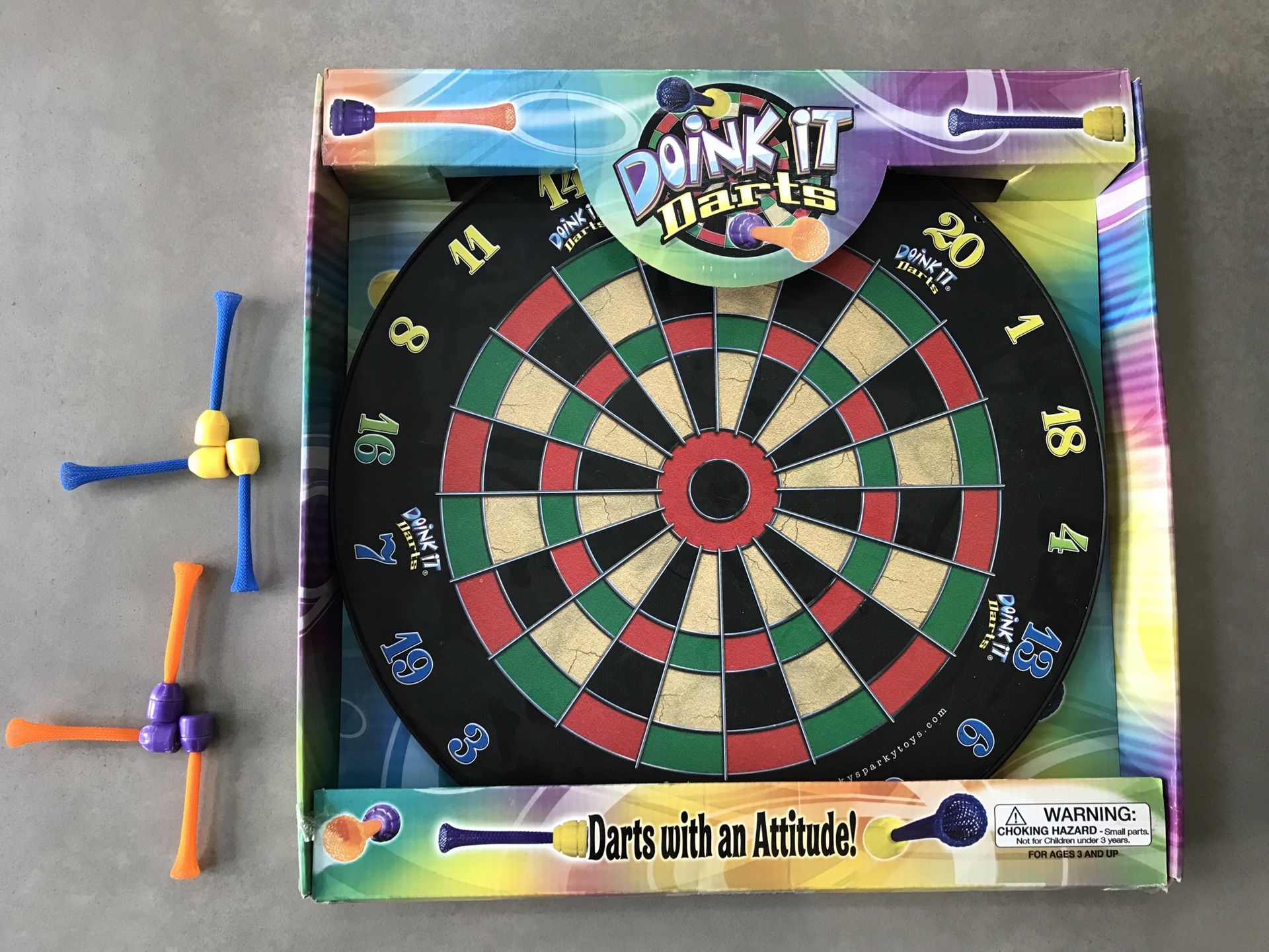 Doink It Magnetic Dart board and darts