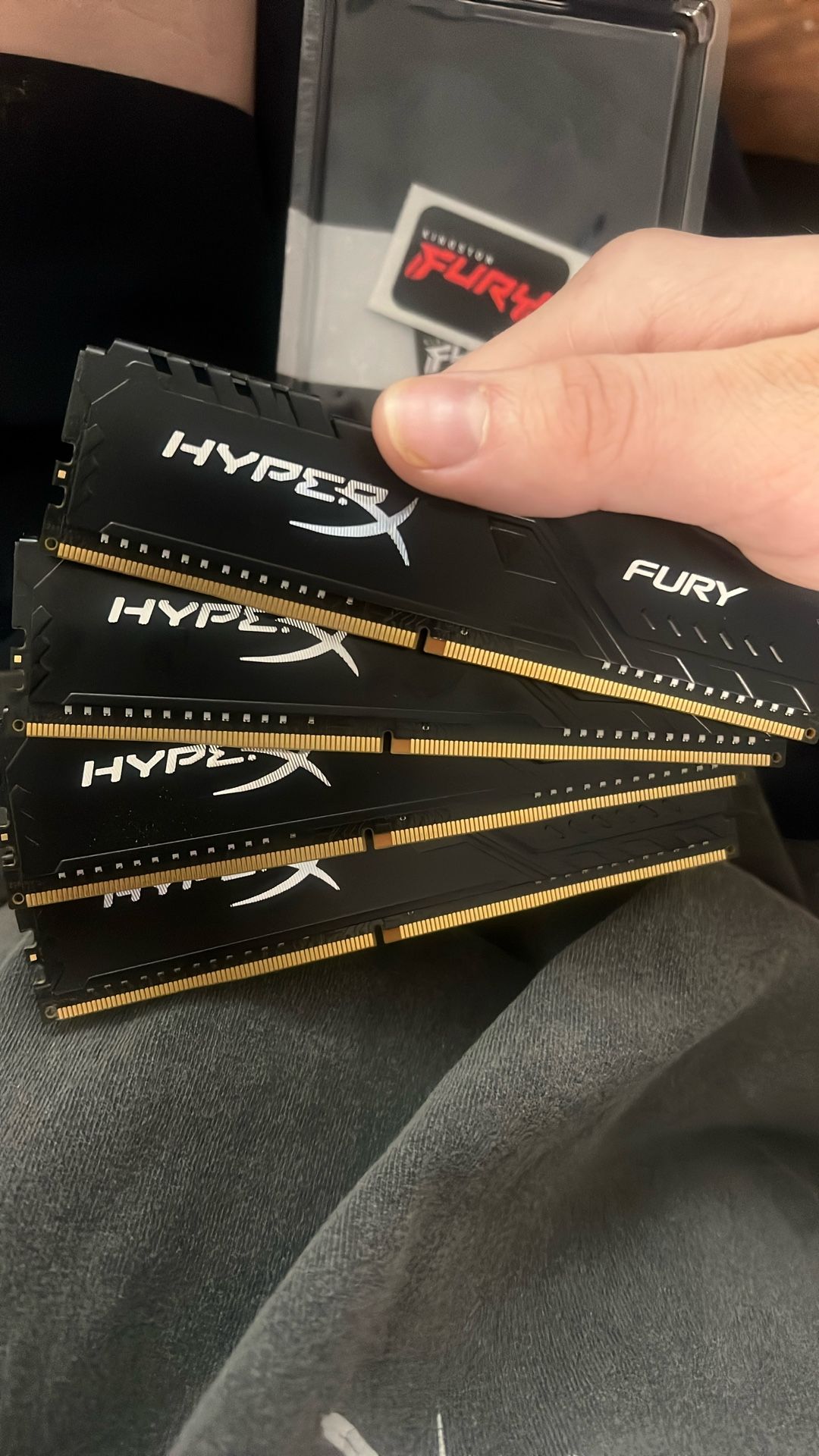 4x8gb HyperX Fury DDR4 3200MHz CL16 Ram