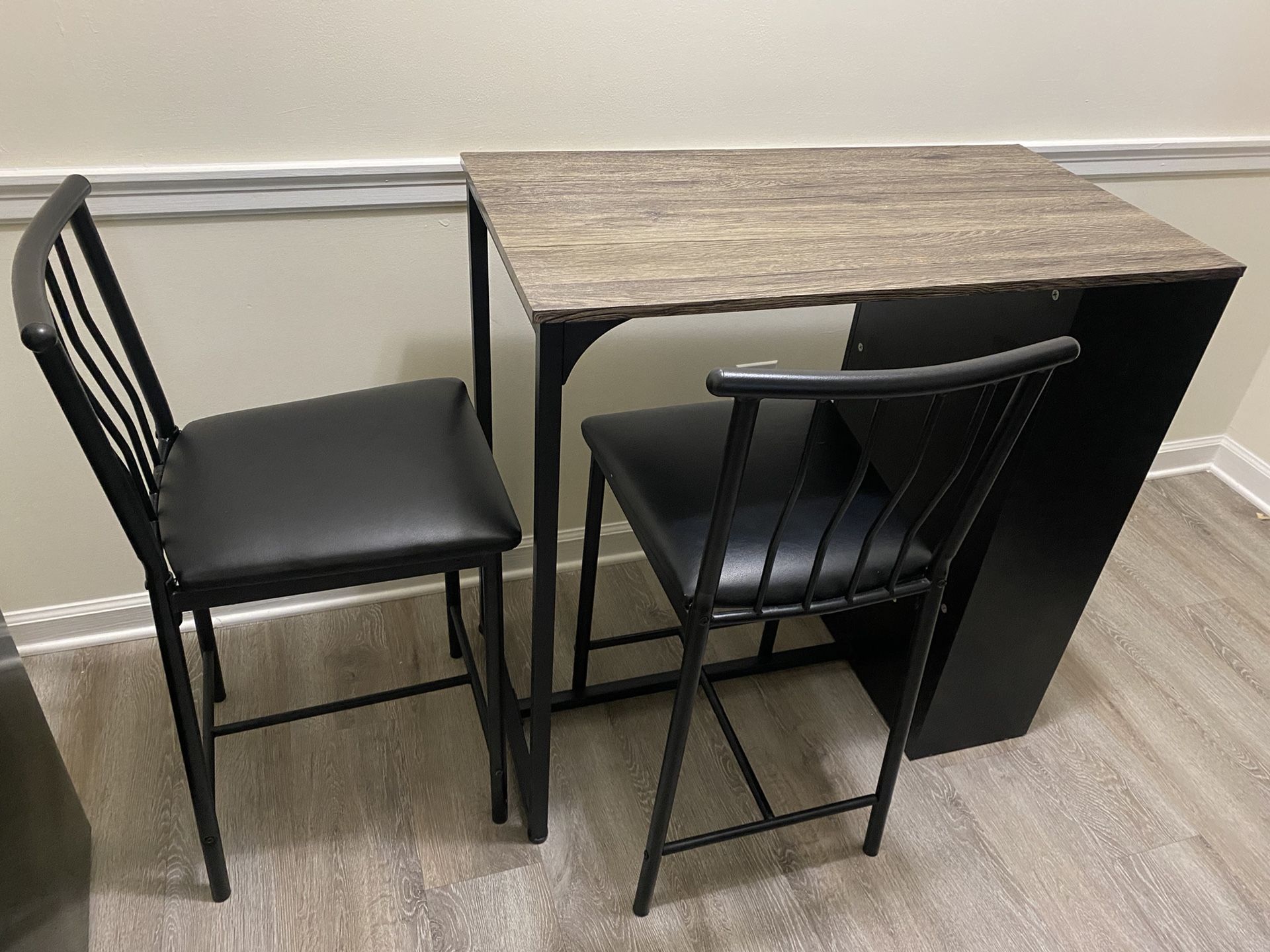 Kitchen Table With Chairs