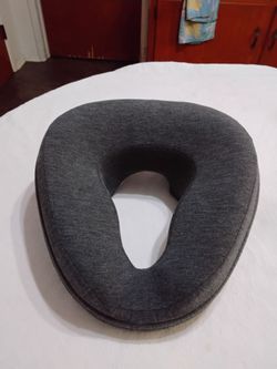 Face down breathable massage pillow