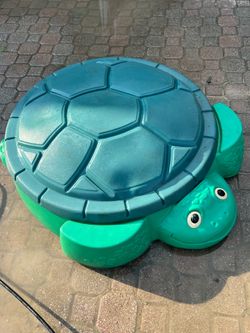little tikes turtle sand box/pool   (one piece older model)
