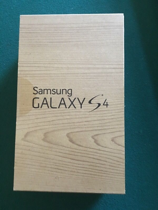 Samsung Galaxy S4 sealed in box - Sprint - never used