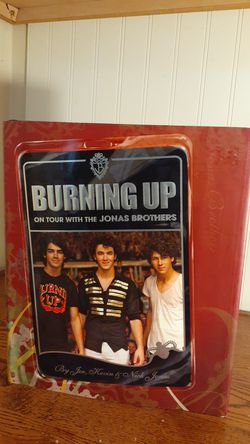 Burning Up on Tour With The Jonas Brothers