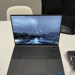Free Dell Laptop XPS 15 / Charger / Dell Bag