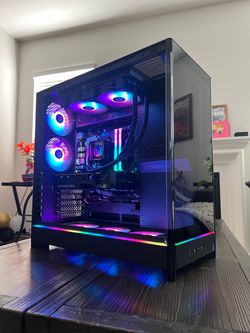 HIGH END GAMING PC - RTX 5070 | Intel I7 14700F | 32GB DDR5 | 2TB SSD