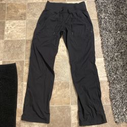 Lululemon Pants/ Work Out Joggers 