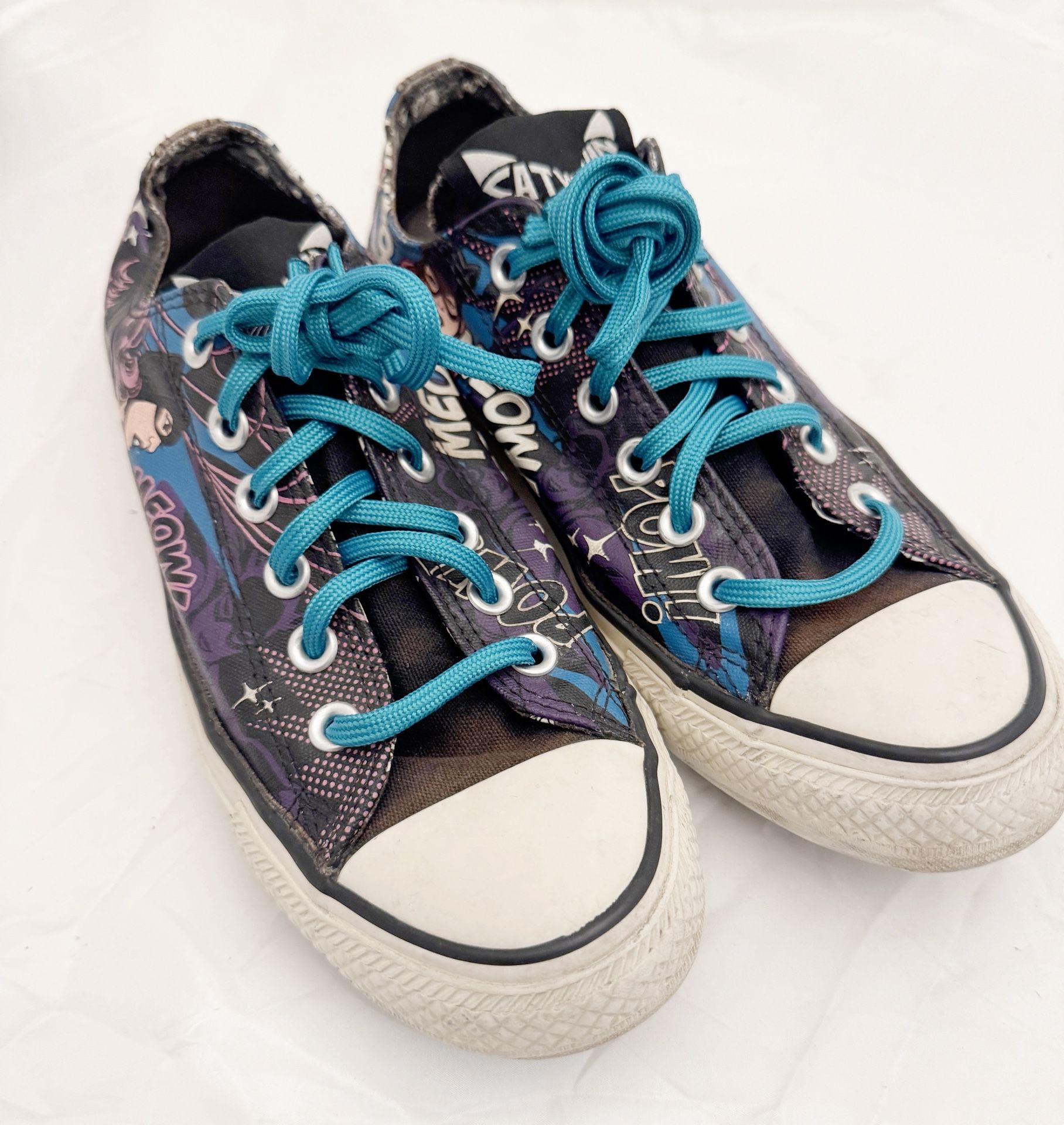 CONVERSE Womens SIZE 7.5 CAT WOMAN Meow DC COMICS SHOES LOW TOP 
