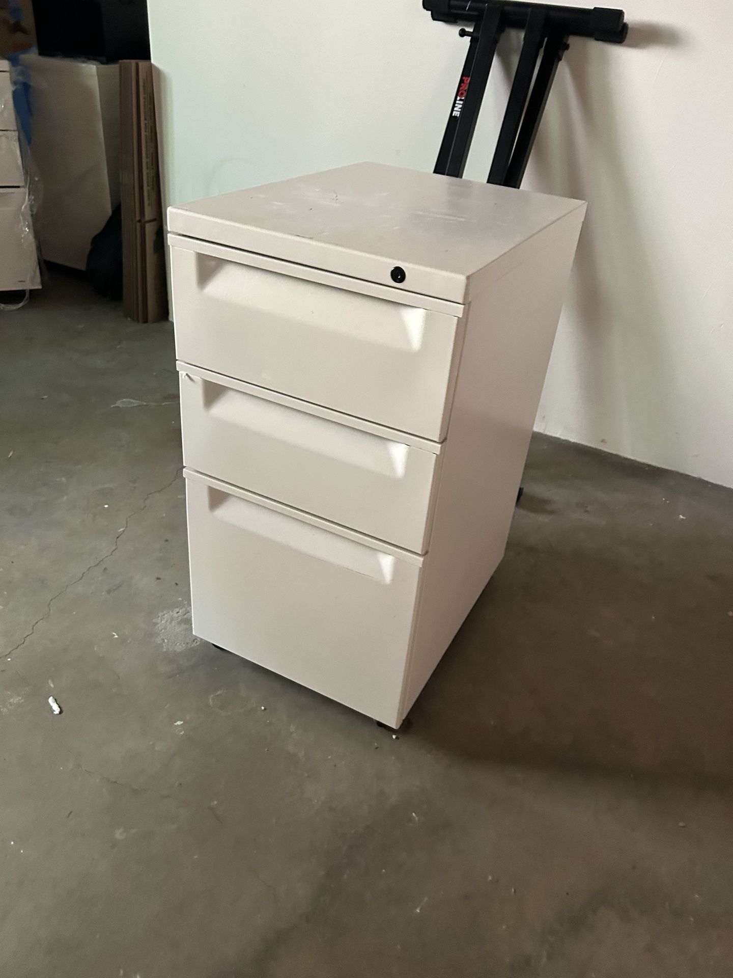 3 Filing Cabinets 