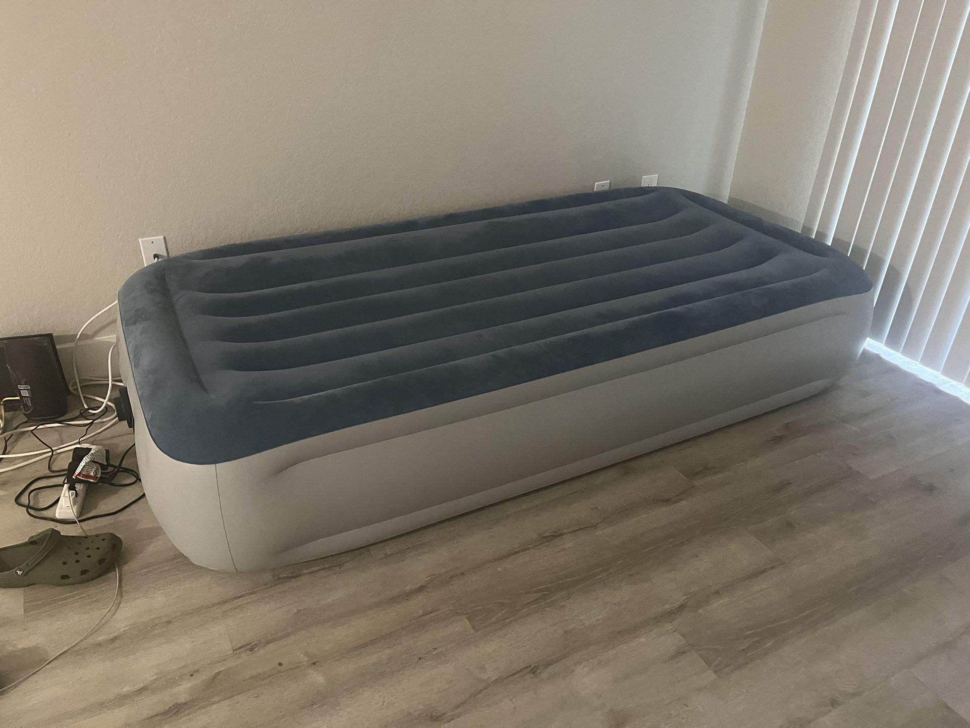 Inflatable Air Mattress Twin 