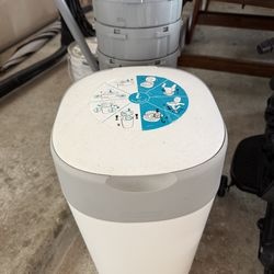 Tommy Tipee Diaper Trash PLUS 9 refills