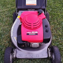 Honda Hec216 Commercial Lawn Mower 