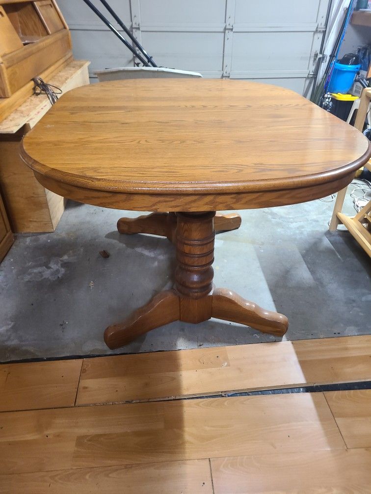 High Quality Oak Dining Room Table