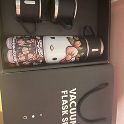 Vacuum flask set