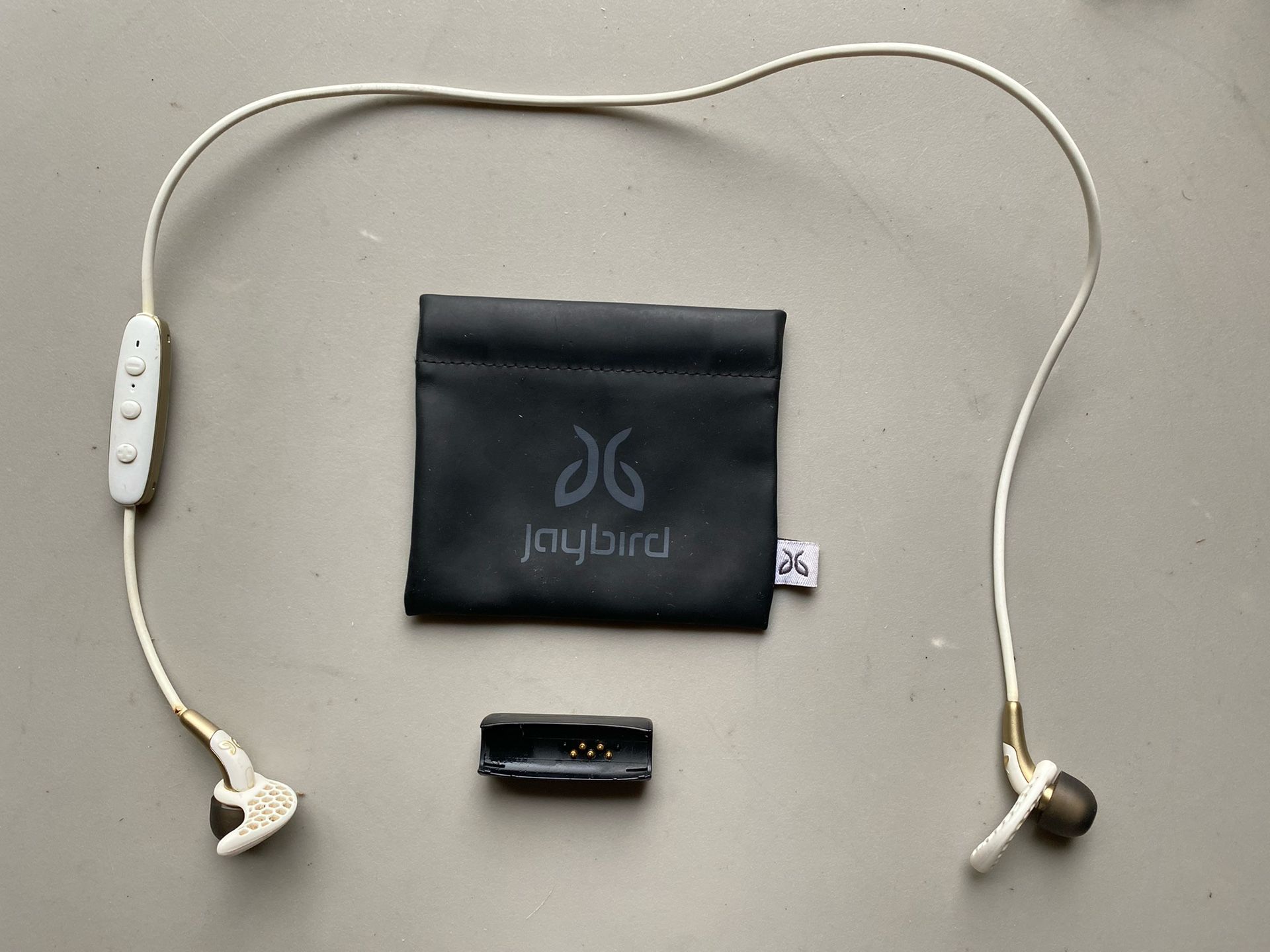 Jaybird Freedom Wireless Earbuds (Read)