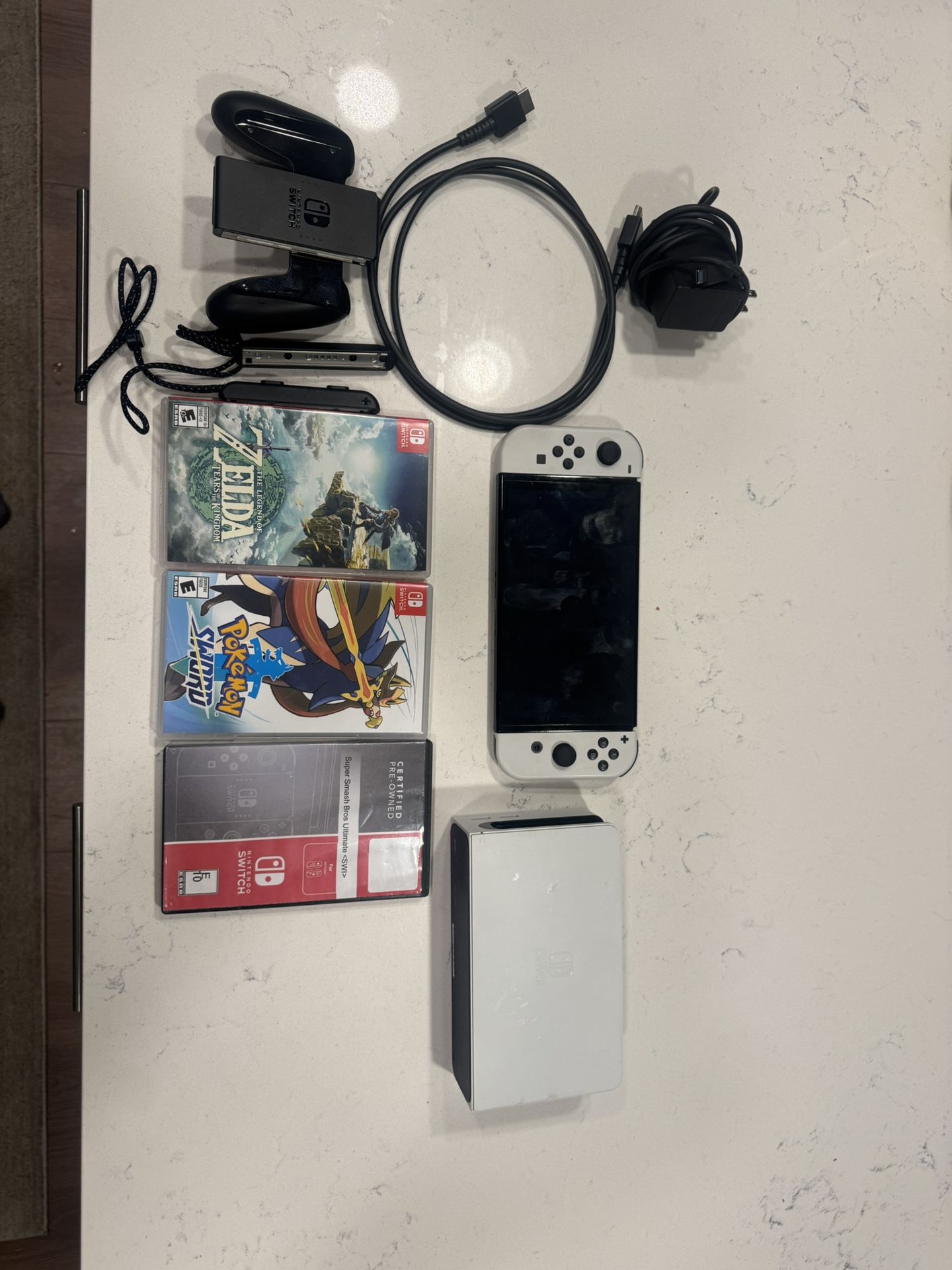 Nintendo Switch OLED W/3 Games