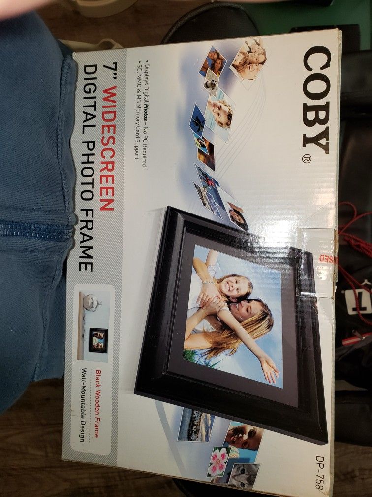 Coby Digital Photo Frame