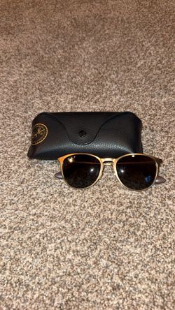 Ray-Ban Round Sunglasses with Case