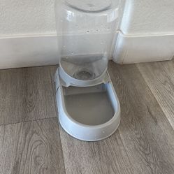 Water Dish For Dogs/cats 