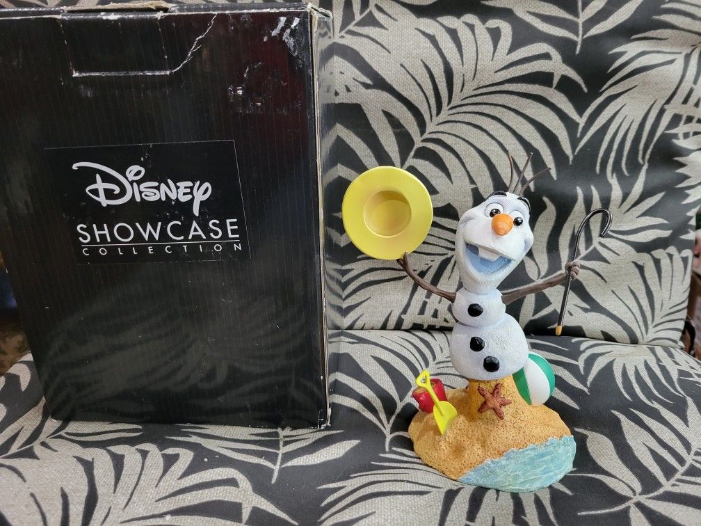 Frozen olaf disney showcase figure
