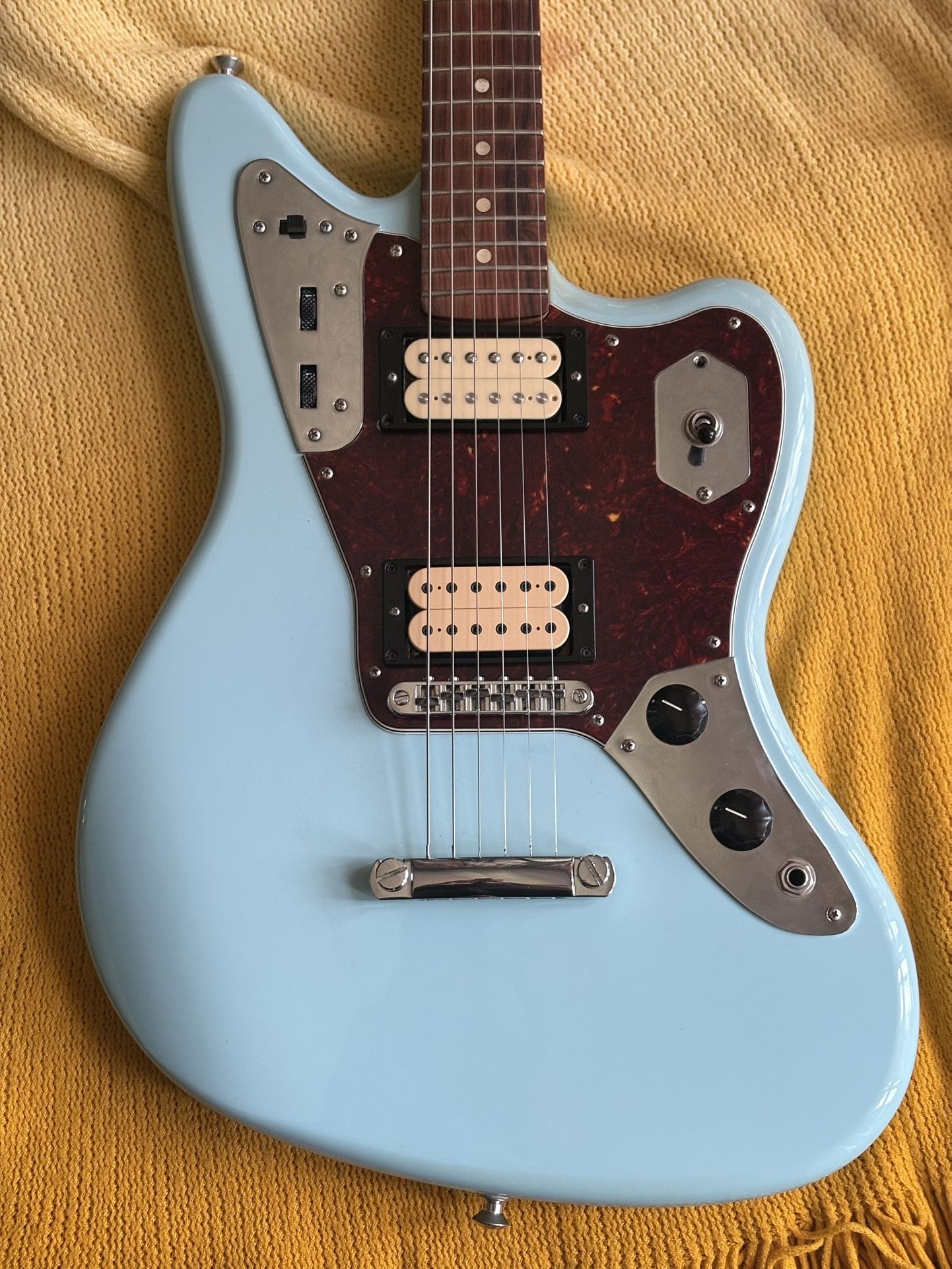Fender Jaguar FSR Player HH (modified)