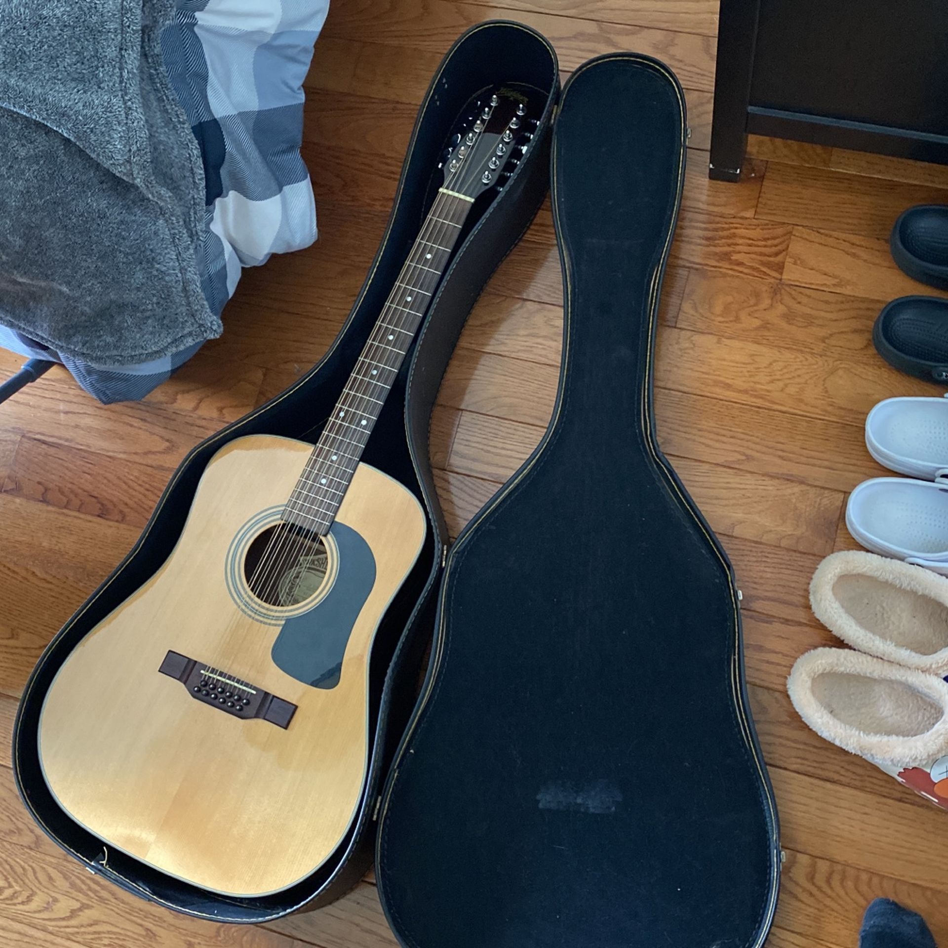Washburn 12 String Acoustic Guitar