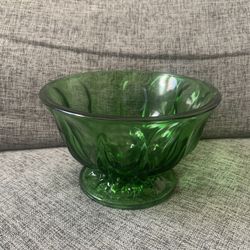 EMERALD GREEN GLASS BOWL- ANCHOR HOCKING-GREEN BOWL