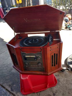 Victoria Tunewriter Retro Turntable Music Center