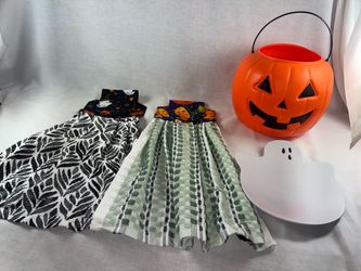 Retro Halloween Kitchen & Decor Bundle - 4-Piece Set (Vintage Pumpkin, Ghost Plate, Towels)