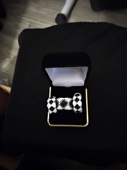 3.00ctw Black & White Crystal Hoop Earrings
 And 2.00ctw Black & White Natural Crystal Ring.   (2 Piece Set)