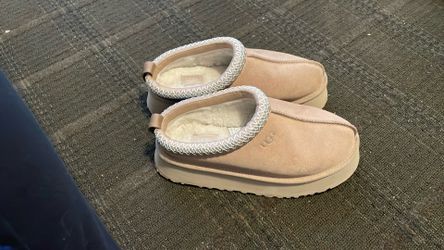 Ugg’s Like new Size 7 Women