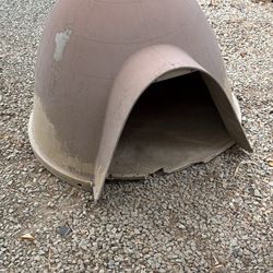 Dog Igloo 