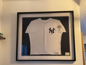 New York Yankees Autographed Mariano Rivera Jersey