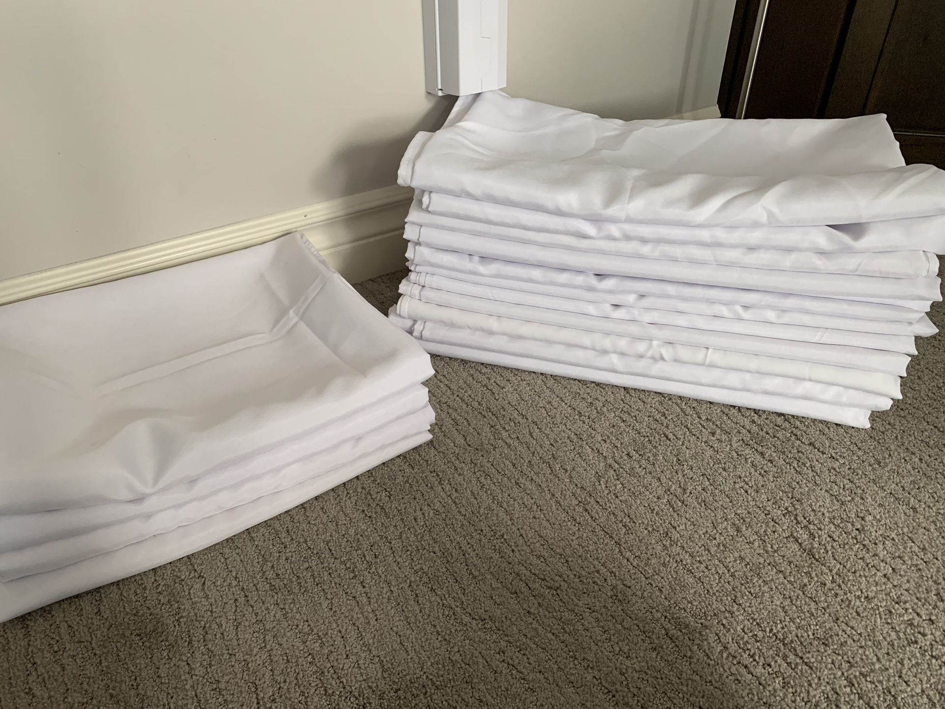 White Polyester Table Clothes For Wedding/events