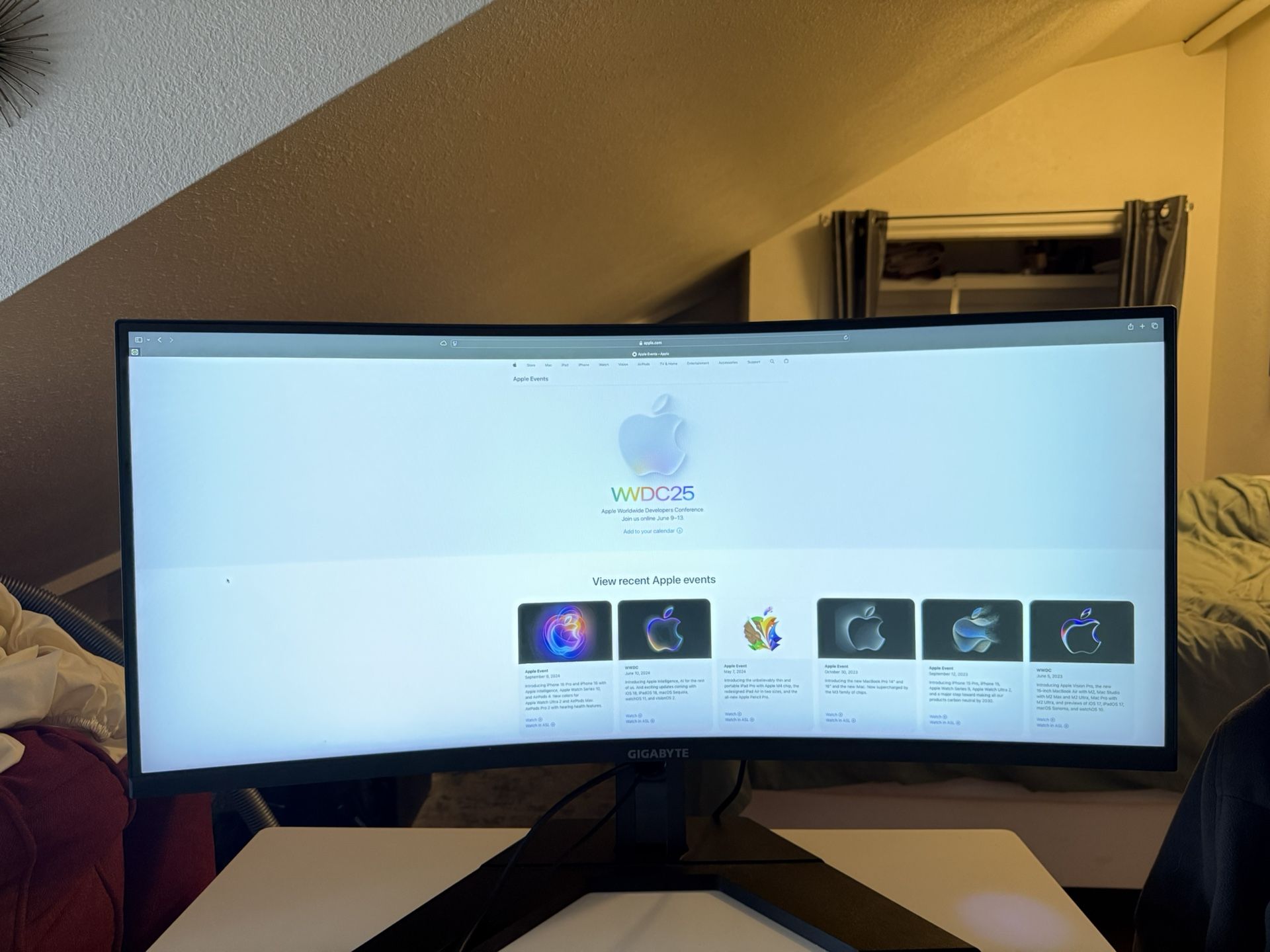 GIGABYTE G34WQC A 34" 144Hz Ultra-Wide Curved Gaming Monitor