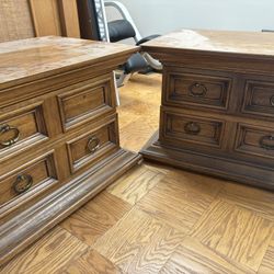 2 Matching End Tables