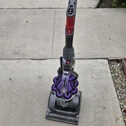 Dyson Vacuum 