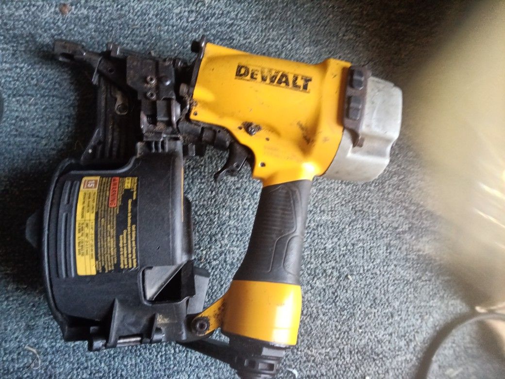 Coil Nailer