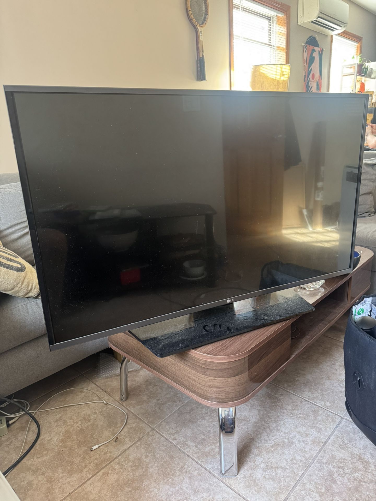 LG 44inch Tv