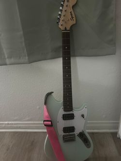 Squire sonic mustang guitar and amp