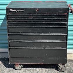 #1709 Snap On Rolling Tool Box Chests with Tools