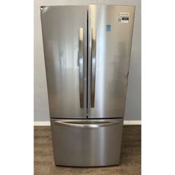 BRAND NEW- OPEN BOX SCRATCH & DENT!! Frigidaire 17.6 Cu. Ft. Refrigerator FRFG1723AV - Counter Depth