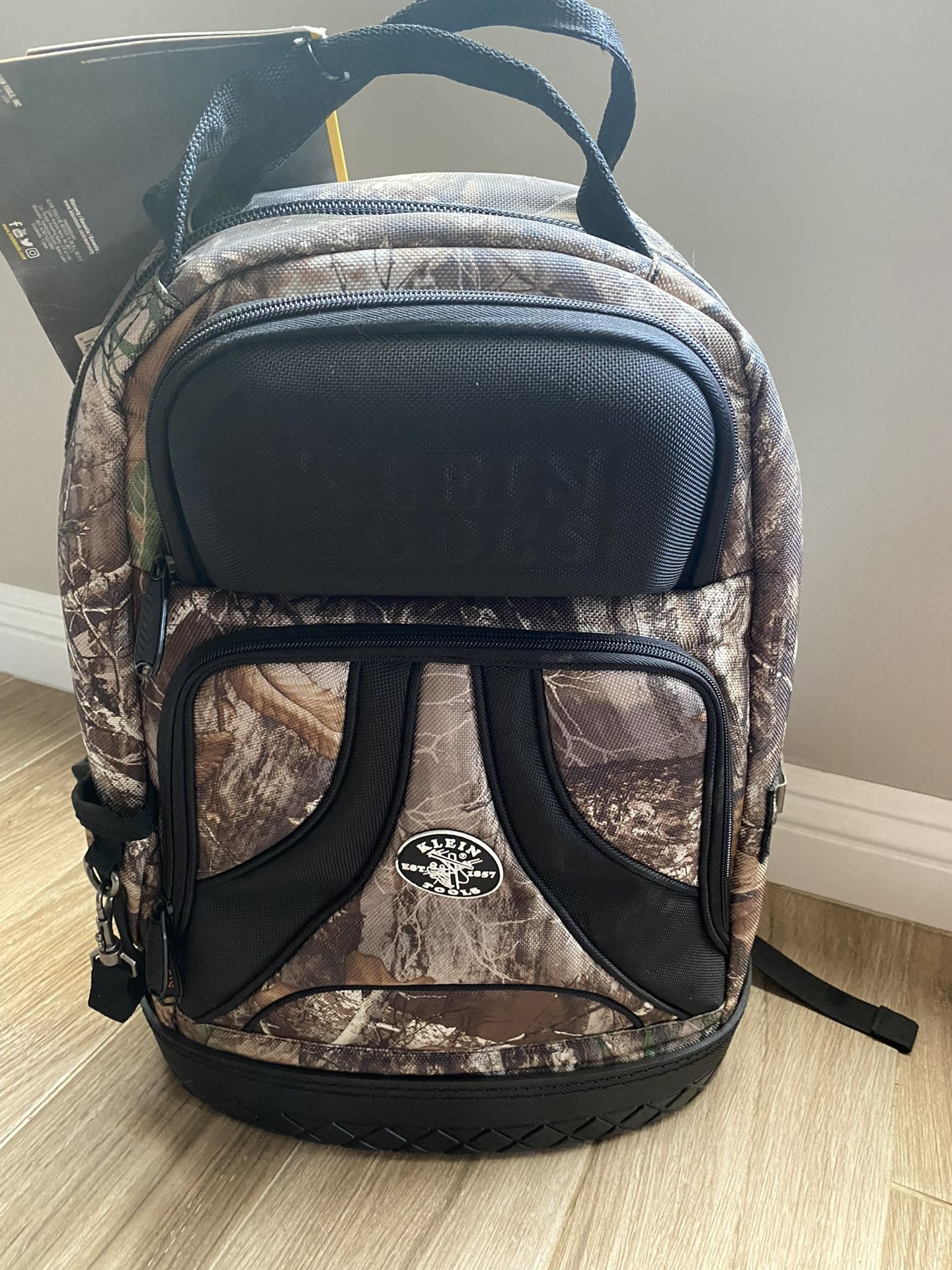 Klein Tool Camo Backpack for Sale in City Of Industry, CA OfferUp
