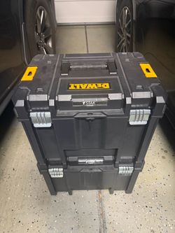 Dewalt TSTAK VI 17 in. Stackable Deep Tool Storage Box
