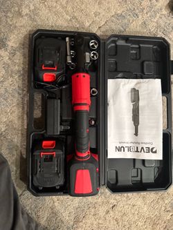 21V Electric Ratchet Wrench Set,60FT-LBS (80N.m) Extended Cordless Red
