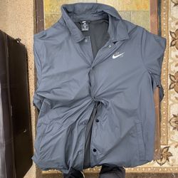 Nike Sb Shield Xl Running Jacket 